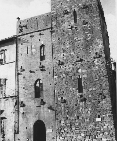 Manicomio di Volterra - Manicomio di Volterra Casa Torre Toscano - Direzione del ospedale psichiatrico di Volterra dal 1940 al 1982